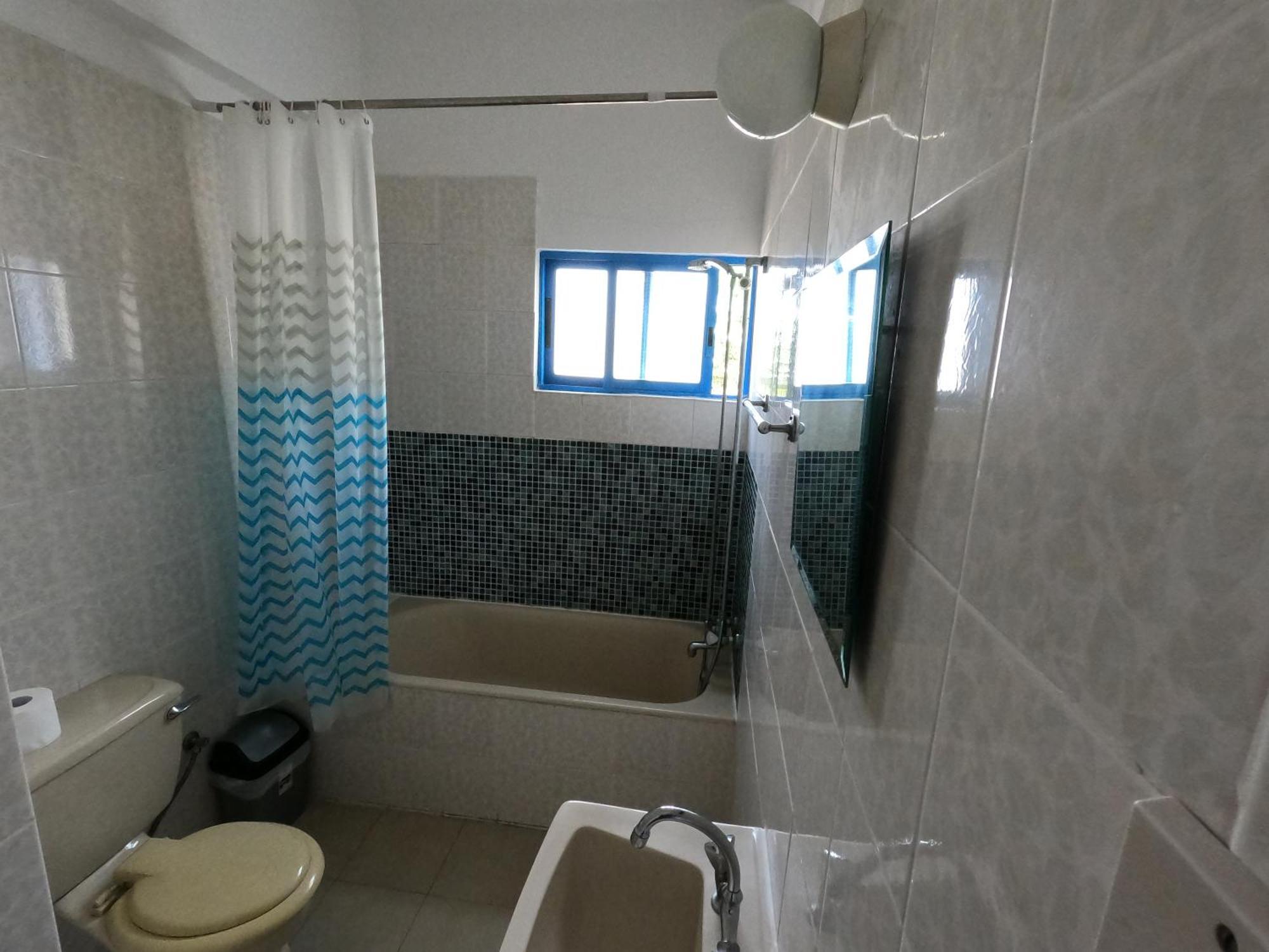 Island Budget Apartments Пафос Екстер'єр фото